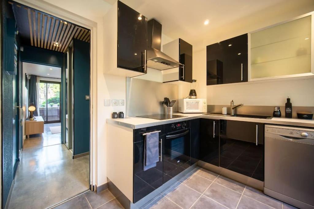 Air-Conditioned Apartment With Private Parking Marselha Exterior foto
